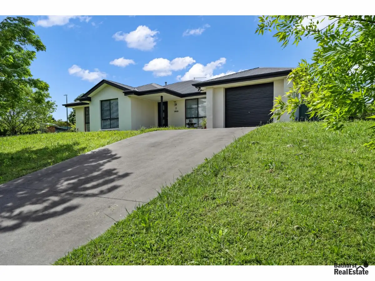 Main view of Homely house listing, 19 Emerald Drive, Kelso NSW 2795