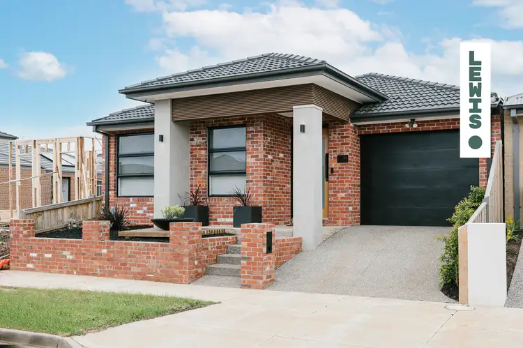 28 Honeydew Way, Rockbank VIC 3335