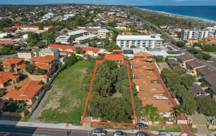 23 Brighton Road, Scarborough WA 6019