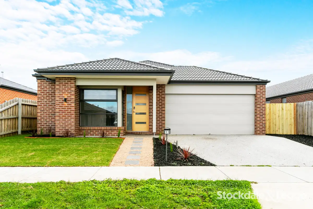 Main view of Homely house listing, 11 Hammersmith Circuit, Traralgon VIC 3844