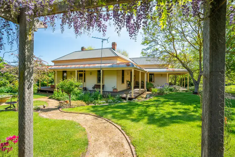 101 McFarlanes Lane, Granya VIC 3701