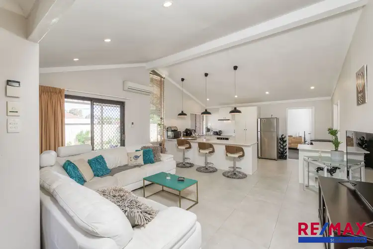 28 Periwinkle Way, Parkwood WA 6147