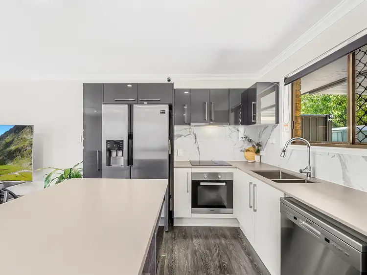 Fifth view of Homely house listing, 4 Mulla Close, Riverhills QLD 4074