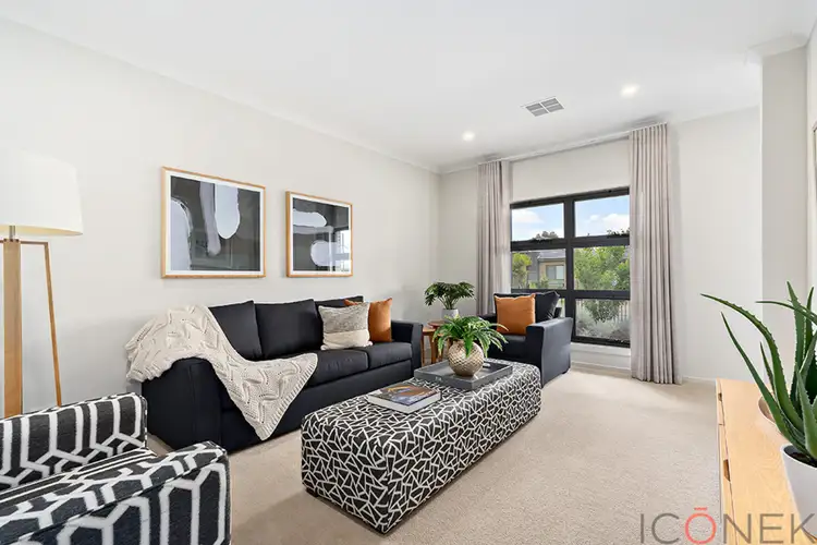 Second view of Homely house listing, 10 Listington Way, Wollert VIC 3750
