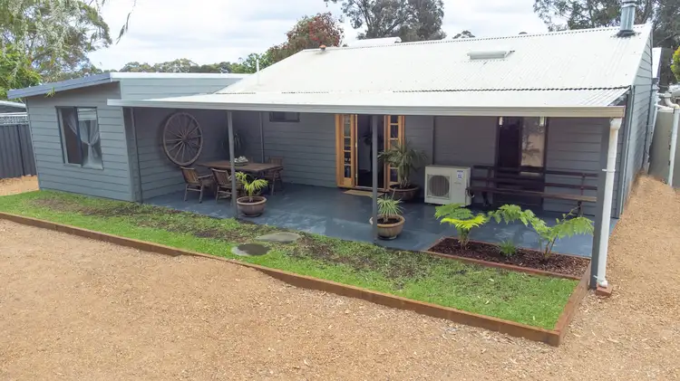 6 EDWARDS Road, Stirling Estate WA 6271