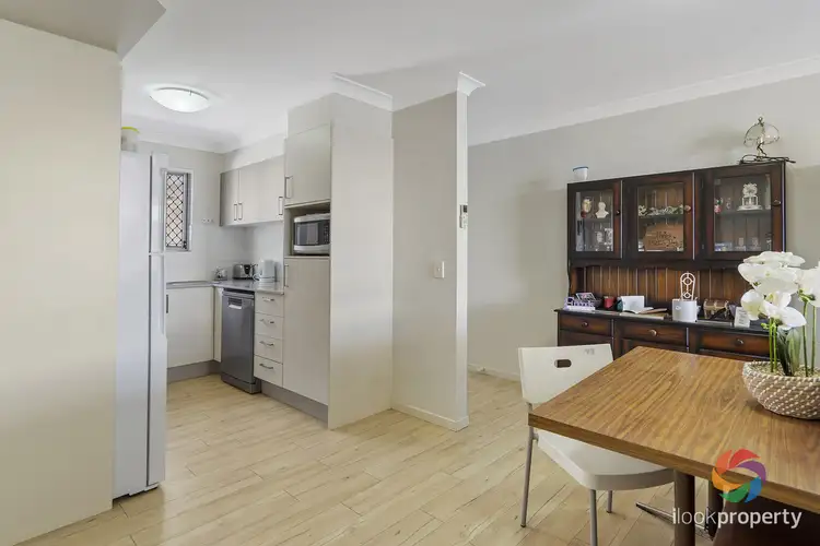 Fifth view of Homely apartment listing, 2/329 Lillian Avenue, Salisbury QLD 4107