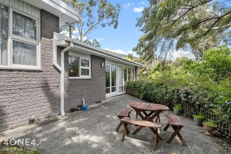 531 Churchill Avenue, Sandy Bay TAS 7005