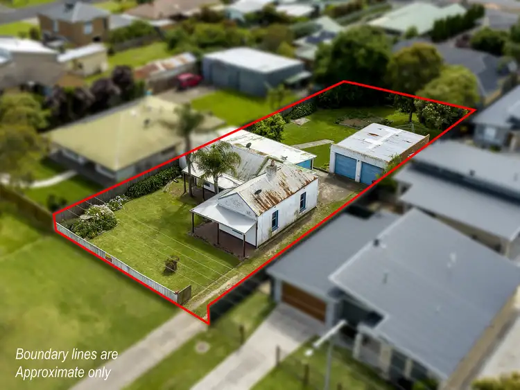 Second view of Homely house listing, 122 Thomson Street, Sale VIC 3850