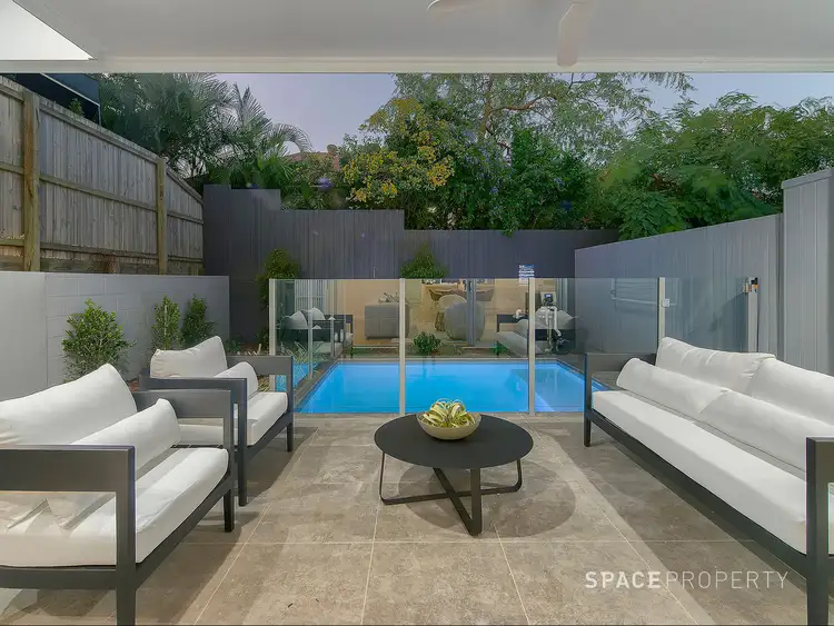 2/25 Forbes Street, Hawthorne QLD 4171