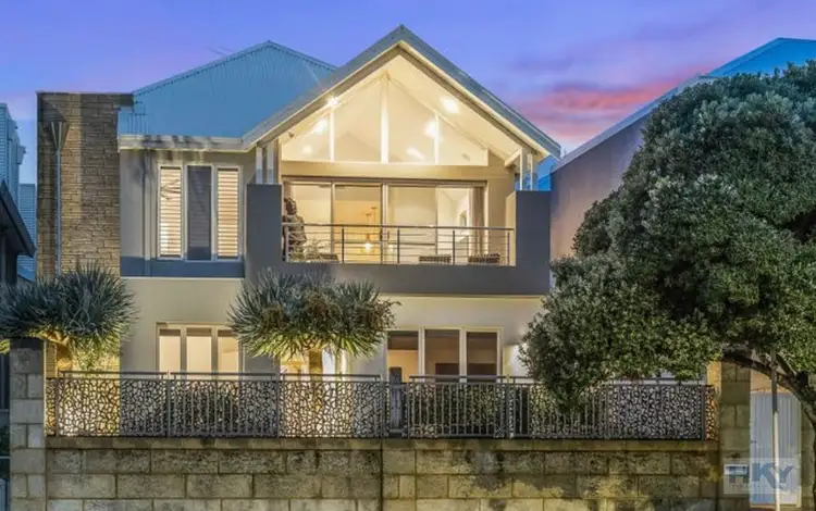 10 Swansea Promenade, Mindarie WA 6030