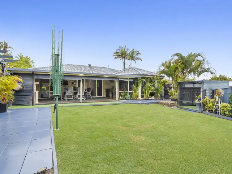 4 Kingman Court, Pacific Pines QLD 4211