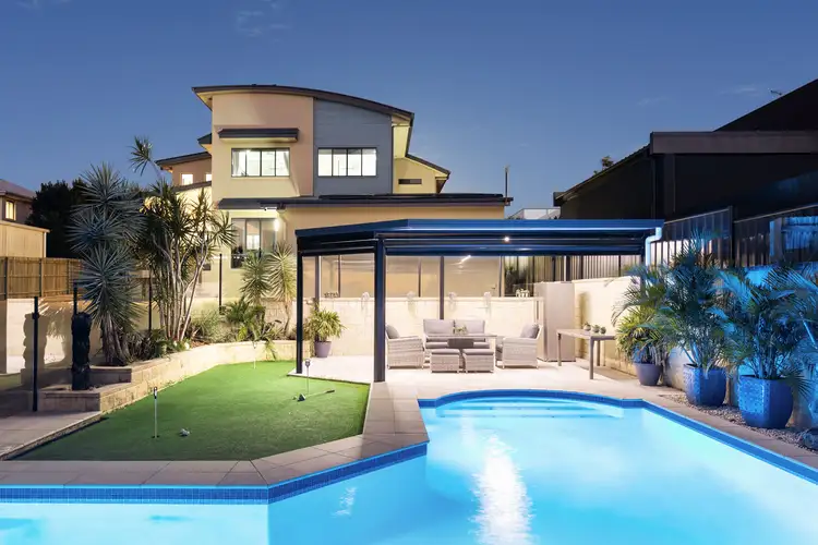 26 Sandy View Drive, Nikenbah QLD 4655