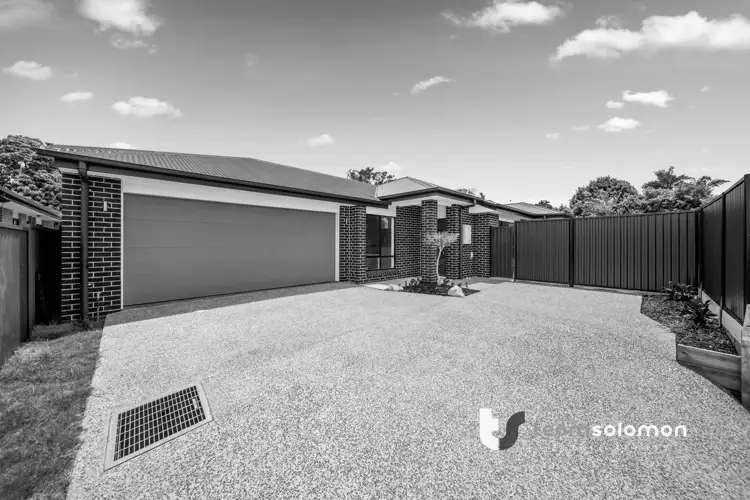 27 Lawn Terrace, Capalaba QLD 4157