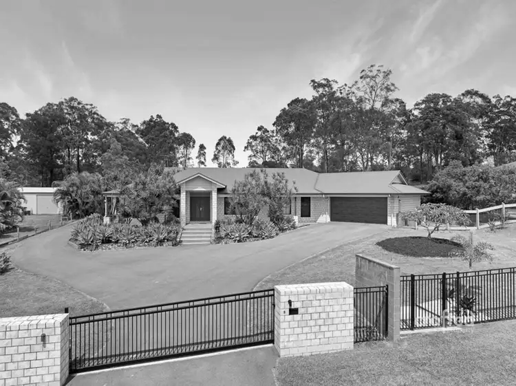 8 Moorhen Court, New Beith QLD 4124