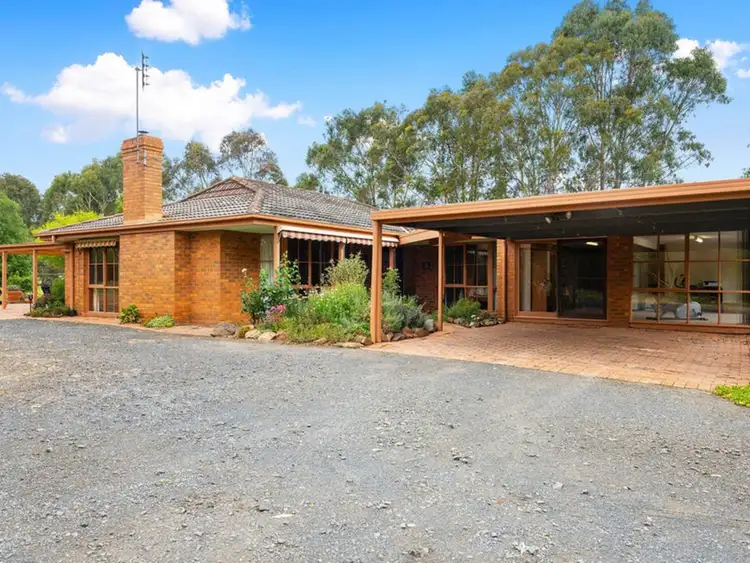 98 Heath Road, Stratford VIC 3862