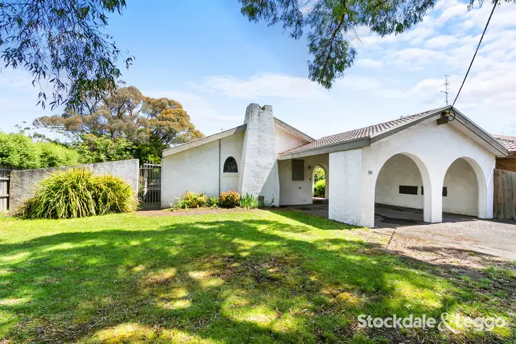 10 Latter Grove, Churchill VIC 3842
