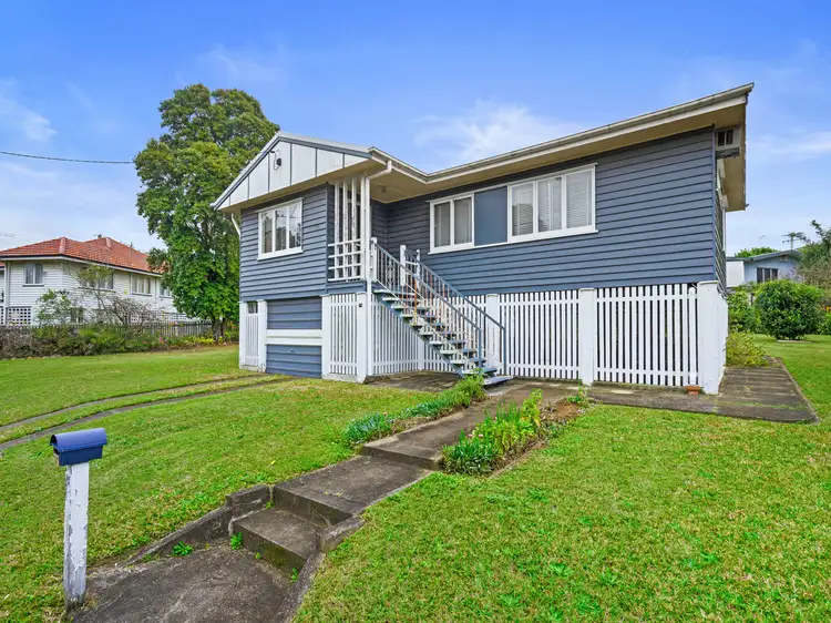 74 Eleventh Avenue, Kedron QLD 4031