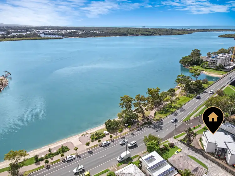 2/11 Bradman Avenue, Maroochydore QLD 4558