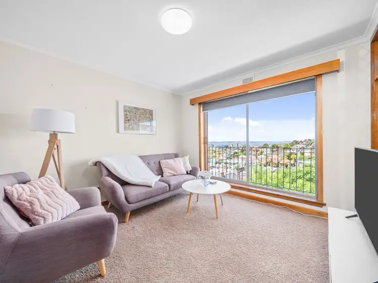 8/6 Una Street, Mount Stuart TAS 7000