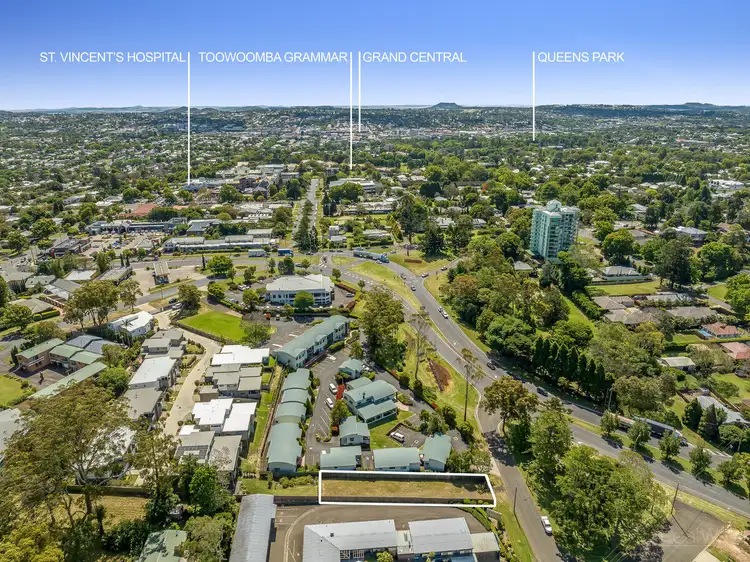 18 Burnage Street, East Toowoomba QLD 4350
