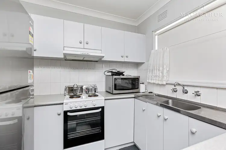 Third view of Homely unit listing, 6/10 Higgins Avenue, Wagga Wagga NSW 2650