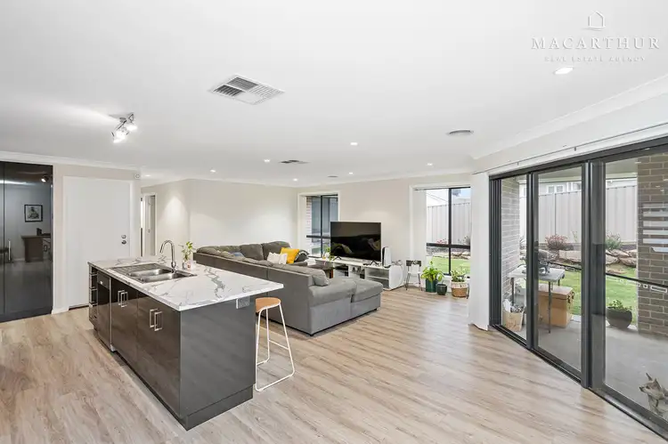 10 Nolan Street, Lloyd NSW 2650