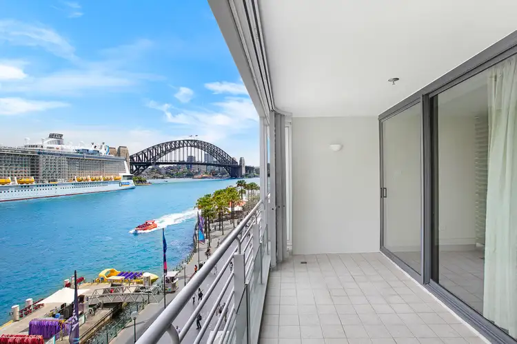 Third view of Homely apartment listing, 35/7 Macquarie Street, Sydney NSW 2000