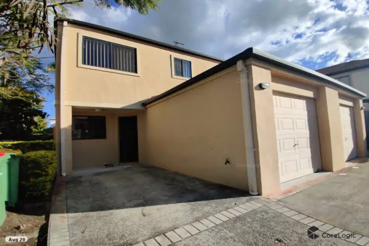 2/119 Pohlman Street, Southport QLD 4215