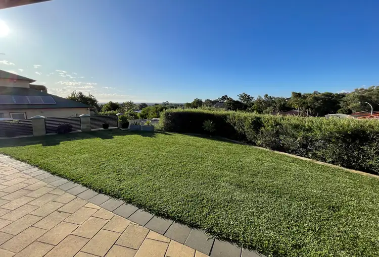 12 Roberta Rise, Mount Nasura WA 6112