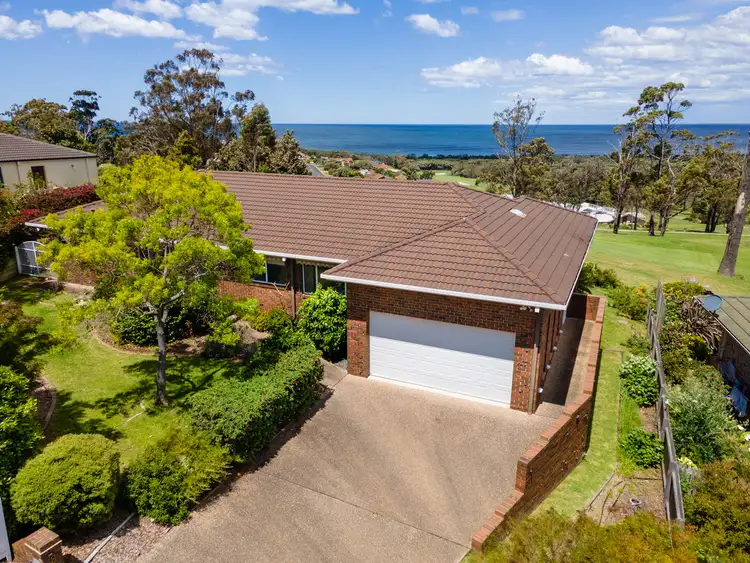 8 Mackillop Court, Tura Beach NSW 2548