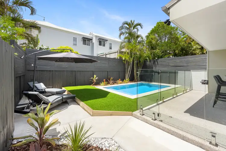 1/4 Lipton Street, Sunrise Beach QLD 4567