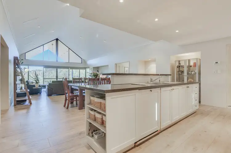9 Henty Lookout, Roleystone WA 6111