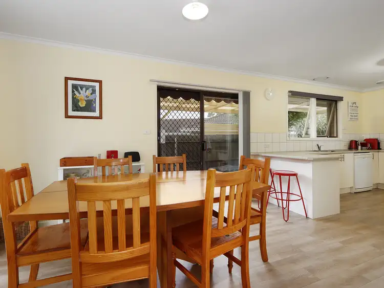 Sixth view of Homely house listing, 5 Canopus Court, Sale VIC 3850