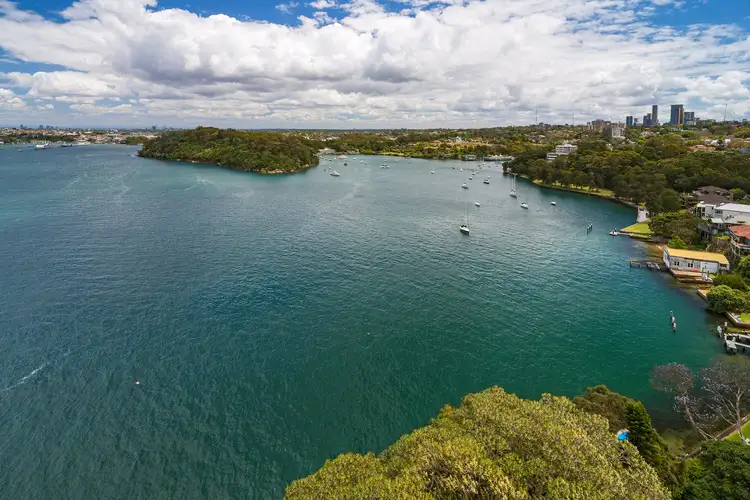 14 Blues Point Road