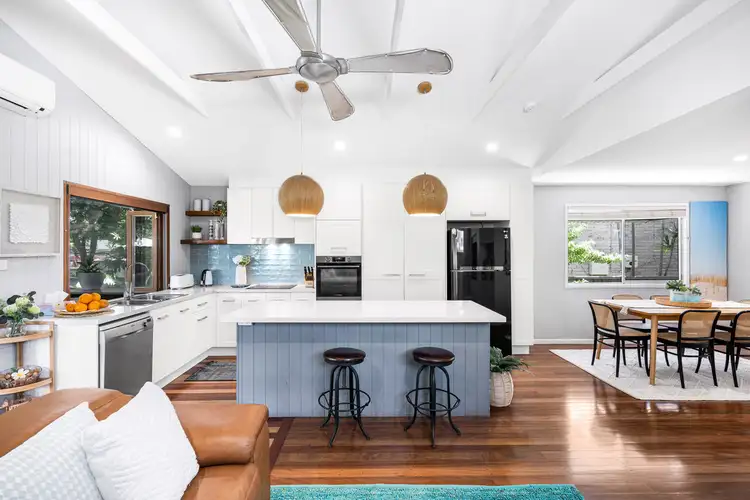 92 Thomas Street, Birkdale QLD 4159