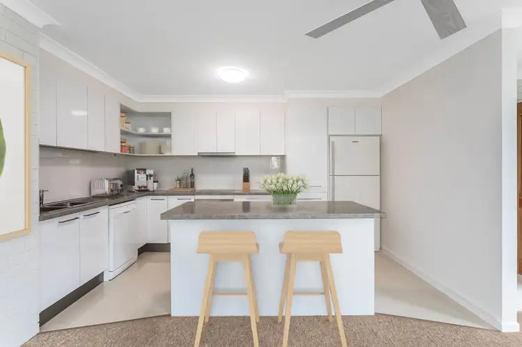 2/186 Mein Street, Scarborough QLD 4020