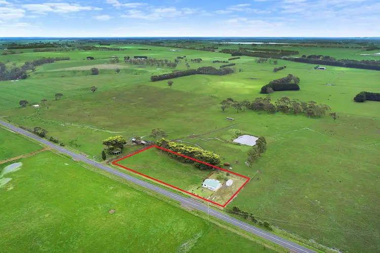 120 Cobden - Port Campbell Road