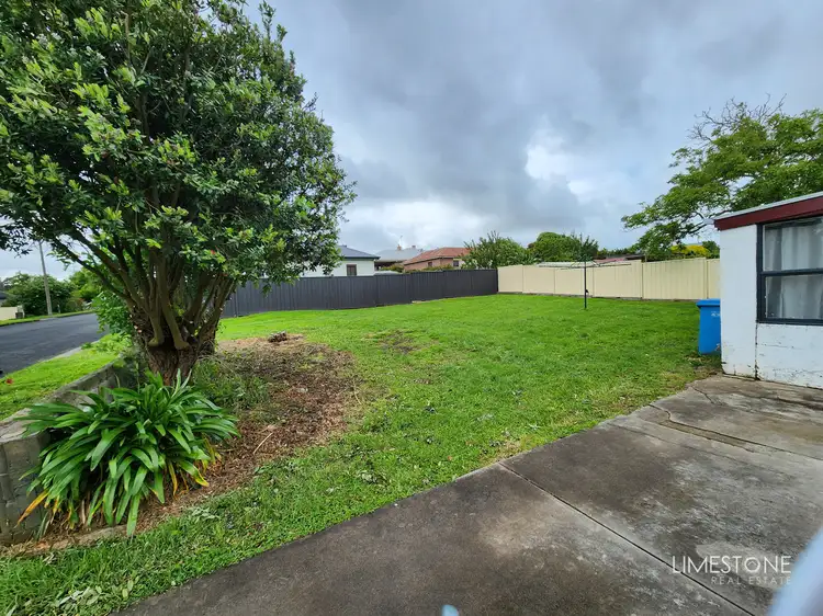 24 Kurrajong Street