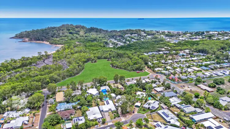 Fifth view of Homely house listing, 2 Avoca Close, Kewarra Beach QLD 4879