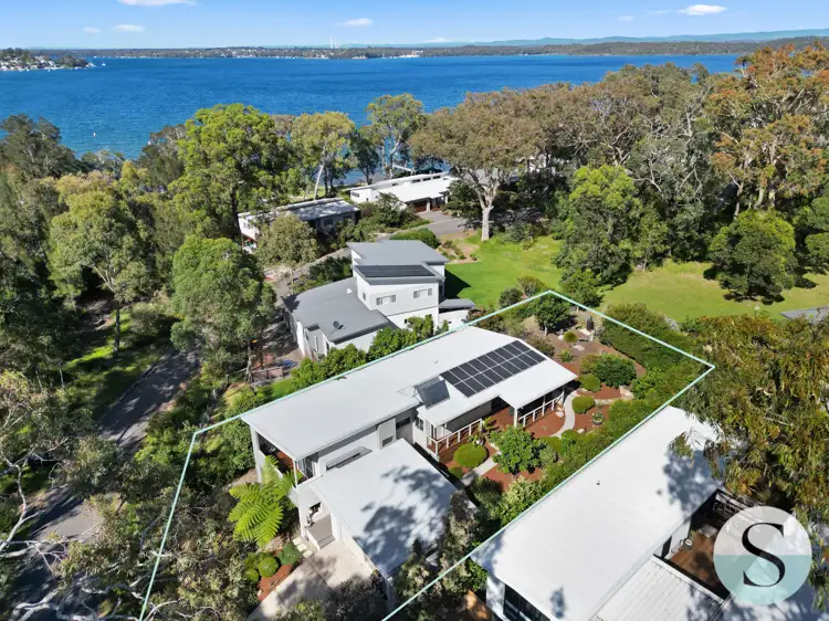 22 Lake Point Way, Murrays Beach NSW 2281