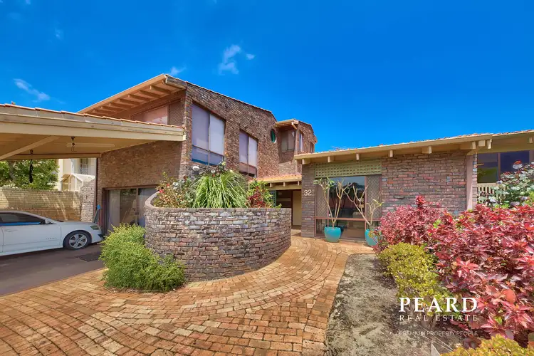 32 Maynard Way, Karrinyup WA 6018