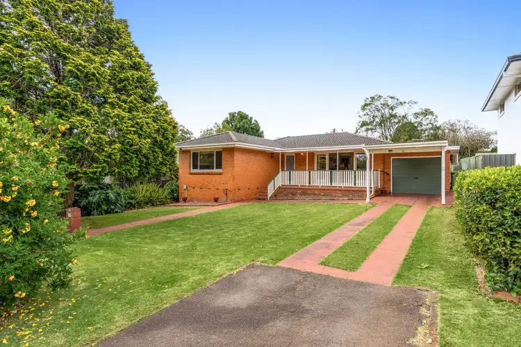 11 Maker Street, Rangeville QLD 4350