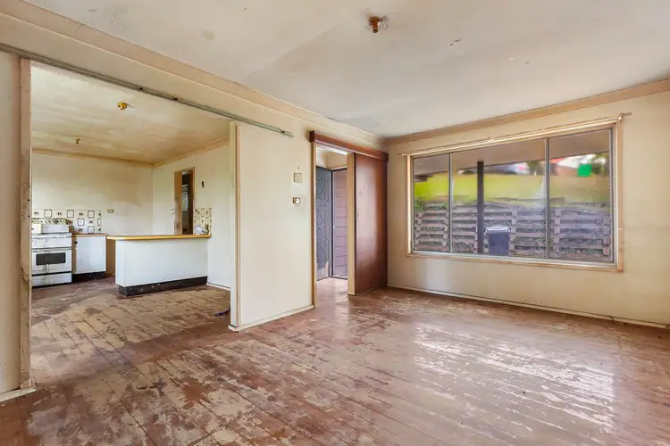 Fifth view of Homely house listing, 37 Kenley Crescent, Macquarie Hills NSW 2285
