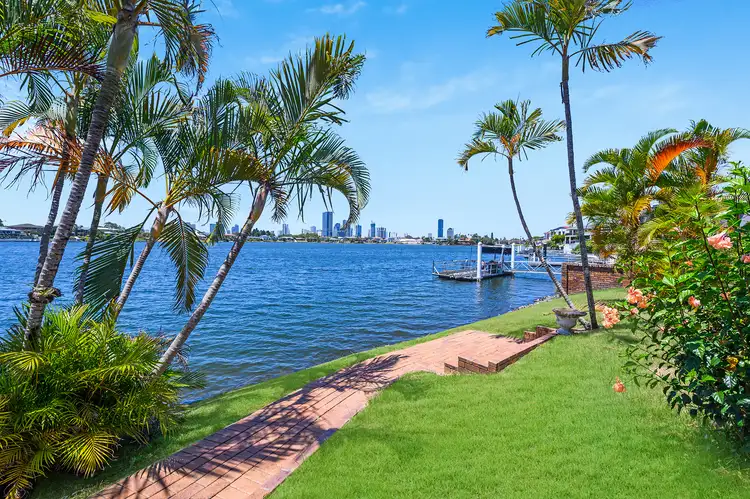 181 Markeri Street, Mermaid Waters QLD 4218