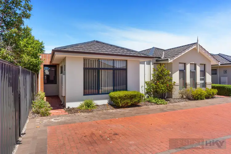 1/10 Cordovan Parkway, Aveley WA 6069