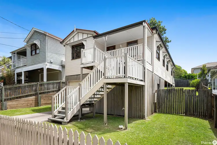 3 Esmonde Place, Coorparoo QLD 4151