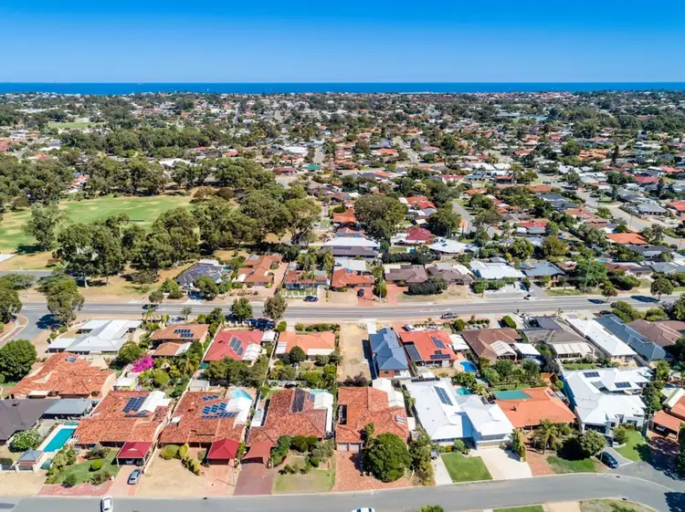 122A Glengarry Drive, Duncraig WA 6023