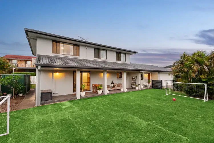6 Nunney Place, Carindale QLD 4152