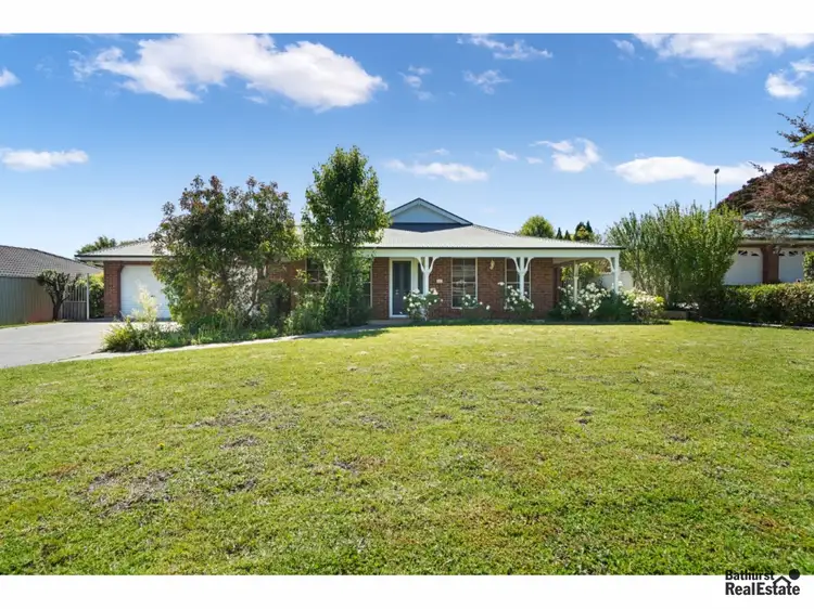 20 Roxburgh Drive, Kelso NSW 2795