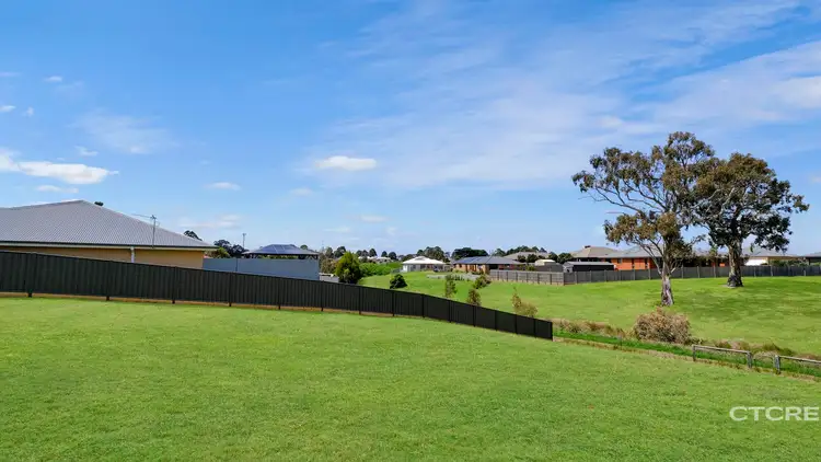28 Phoebes Way, Eastwood VIC 3875